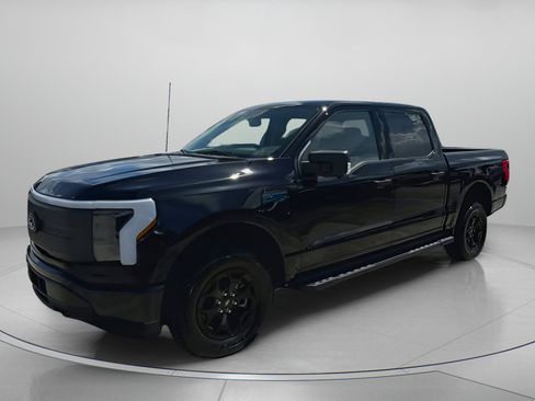 Used 2025 Ford F150 Lightning XLT image 12
