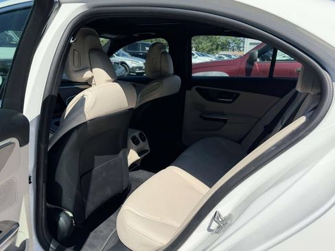 Used 2025 Mercedes-Benz C 300 Sedan image 6