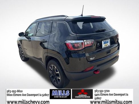 Used 2018 Jeep Compass Trailhawk w/ Cold Weather Group AWD/4WD image 3