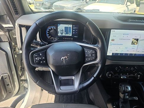 Used 2023 Ford Bronco Wildtrak AWD/4WD image 16