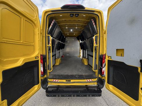 Used 2022 Ford Transit 250 148 High Roof Extended w/ Parcel Delivery Package RWD image 19