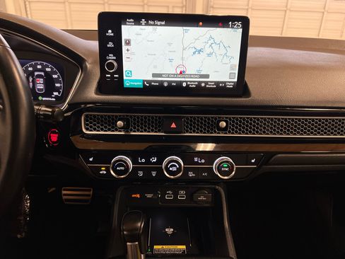 Used 2022 Honda Civic Sport Touring image 17