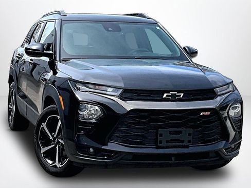 Used 2023 Chevrolet TrailBlazer RS w/ Sun and Liftgate Package AWD/4WD image 3