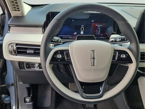 Used 2025 Lincoln Aviator Reserve w/ Luxury Package RWD image 23