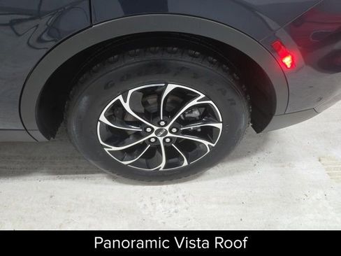 Certified 2024 Lincoln Nautilus Premier w/ Equipment Group 102A image 13