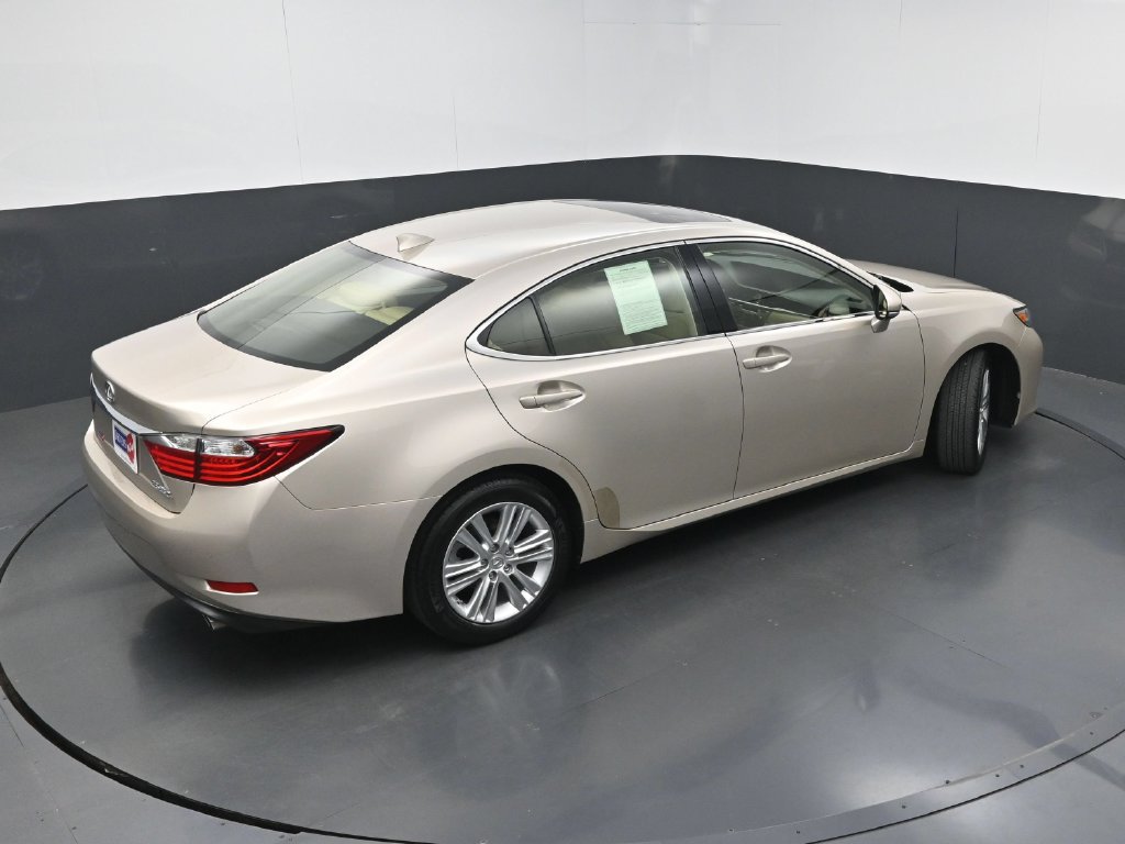 Used 2015 Lexus ES 350 w/ Premium Package FWD image 33