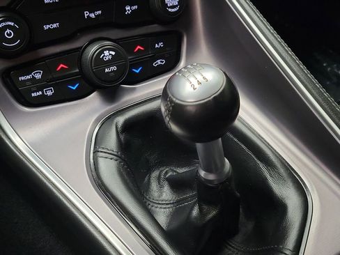 Used 2019 Dodge Challenger R/T image 15