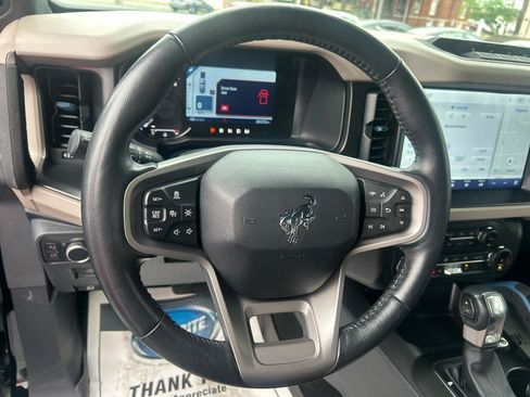 Used 2022 Ford Bronco Wildtrak AWD/4WD image 17