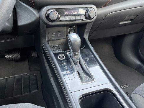 Used 2021 Nissan Kicks SR image 17