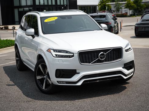 Used 2019 Volvo XC90 T6 R-Design w/ Advanced Package AWD/4WD image 2