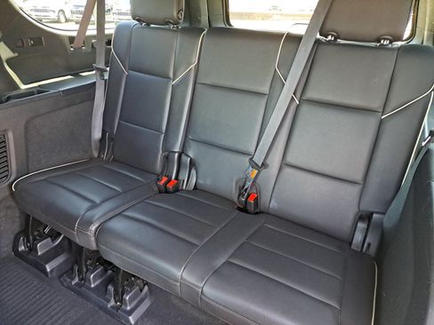 Used 2021 Cadillac Escalade ESV Premium Luxury AWD/4WD image 13