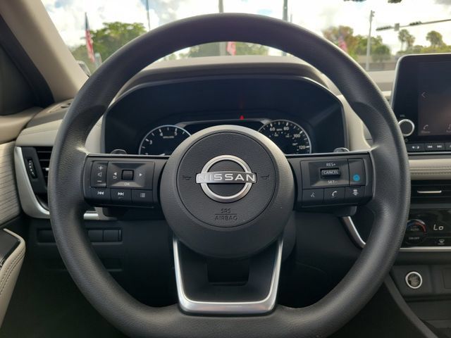 Used 2023 Nissan Rogue SV FWD image 18