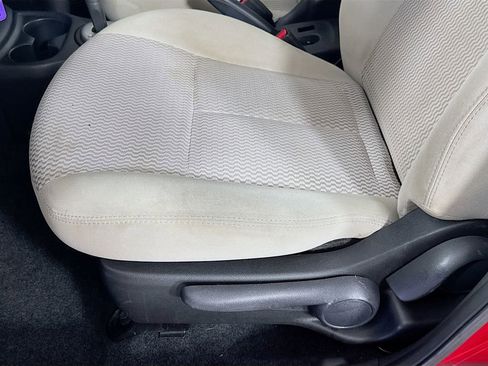 Used 2015 Nissan Versa Note SV image 21