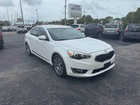Used 2014 Kia Cadenza Premium FWD image 2