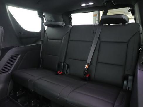 Used 2023 Chevrolet Tahoe LT w/ Luxury Package AWD/4WD image 32