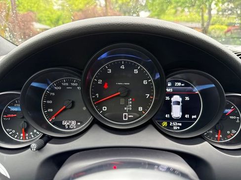 Used 2017 Porsche Cayenne Platinum Edition AWD/4WD image 14