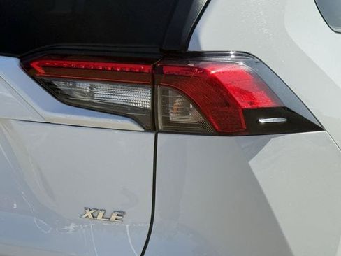 Used 2025 Toyota RAV4 XLE FWD image 7