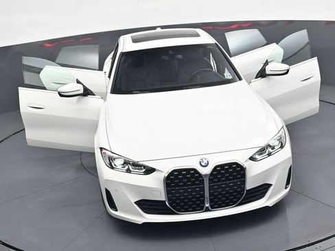Used 2023 BMW 430i Gran Coupe xDrive w/ M Sport Package AWD/4WD image 39