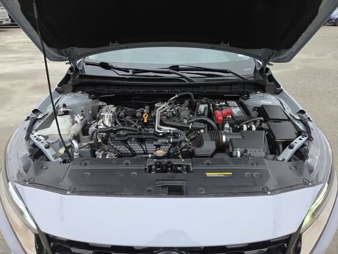 Used 2025 Nissan Altima 2.5 SR AWD/4WD image 24
