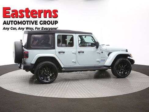 Used 2023 Jeep Wrangler Unlimited Sahara w/ Cold Weather Group AWD/4WD image 43