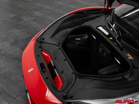 Used 2019 Ferrari 488 Pista Coupe RWD image 10