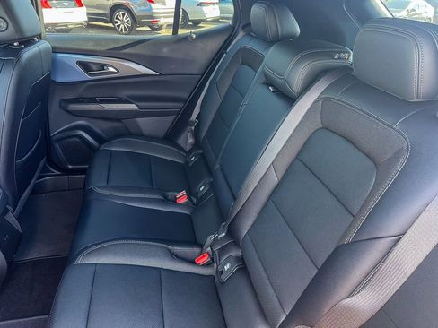 New 2026 Chevrolet Equinox EV LT image 17