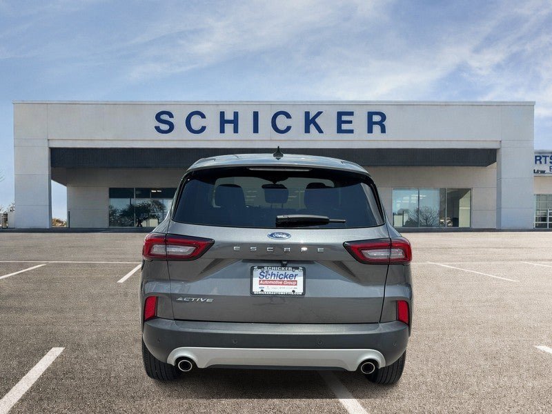 Used 2023 Ford Escape Active w/ Tech Pack #1 FWD image 4