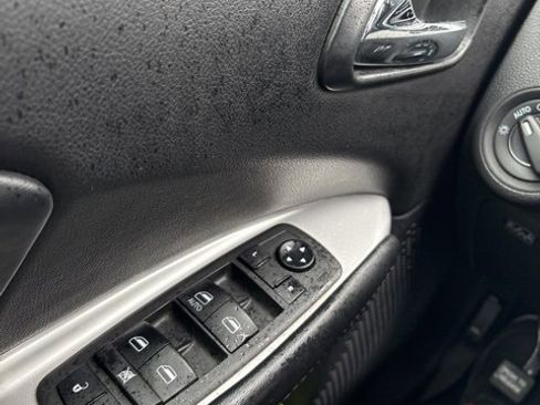 Used 2020 Dodge Journey SE w/ SE Popular Equipment Group image 15