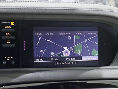 Used 2011 Mercedes-Benz CL 63 AMG image 21