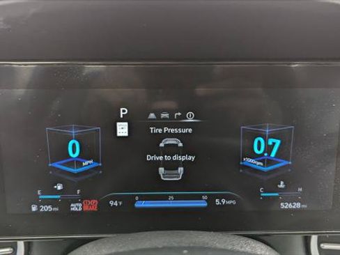 Used 2025 Hyundai Elantra Limited FWD image 26