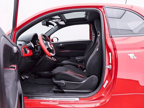 Used 2017 FIAT 500 Abarth w/ Popular Equipment Package FWD image 43