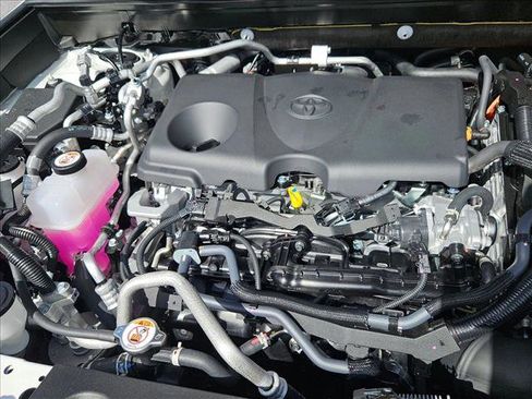 New 2025 Toyota RAV4 SE image 15