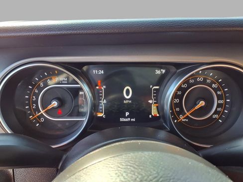 Used 2021 Jeep Wrangler Unlimited Sport image 14