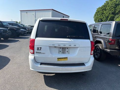 Used 2017 Dodge Grand Caravan SE w/ Power Window Group FWD image 5