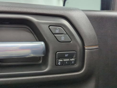 Used 2021 GMC Sierra 1500 AT4 w/ AT4 Premium Package AWD/4WD image 11