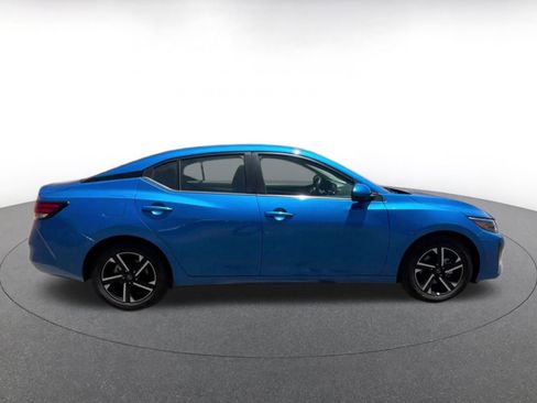Used 2025 Nissan Sentra SV FWD image 16