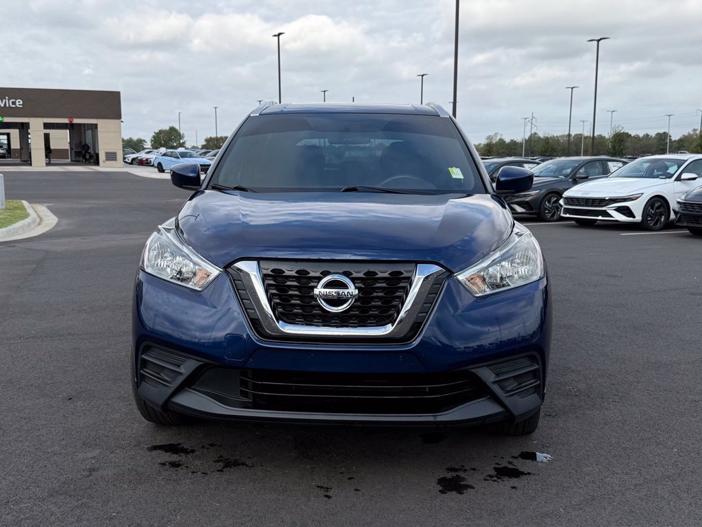 Used 2018 Nissan Kicks SV FWD image 2