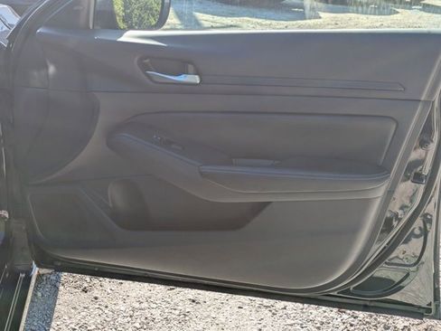 Used 2024 Nissan Altima 2.5 SV image 26