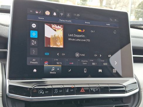 Used 2024 Jeep Compass Limited image 29