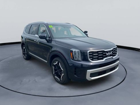 Used 2025 Kia Telluride S FWD image 4
