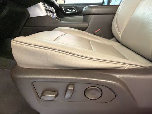 Used 2021 GMC Yukon XL SLT image 16