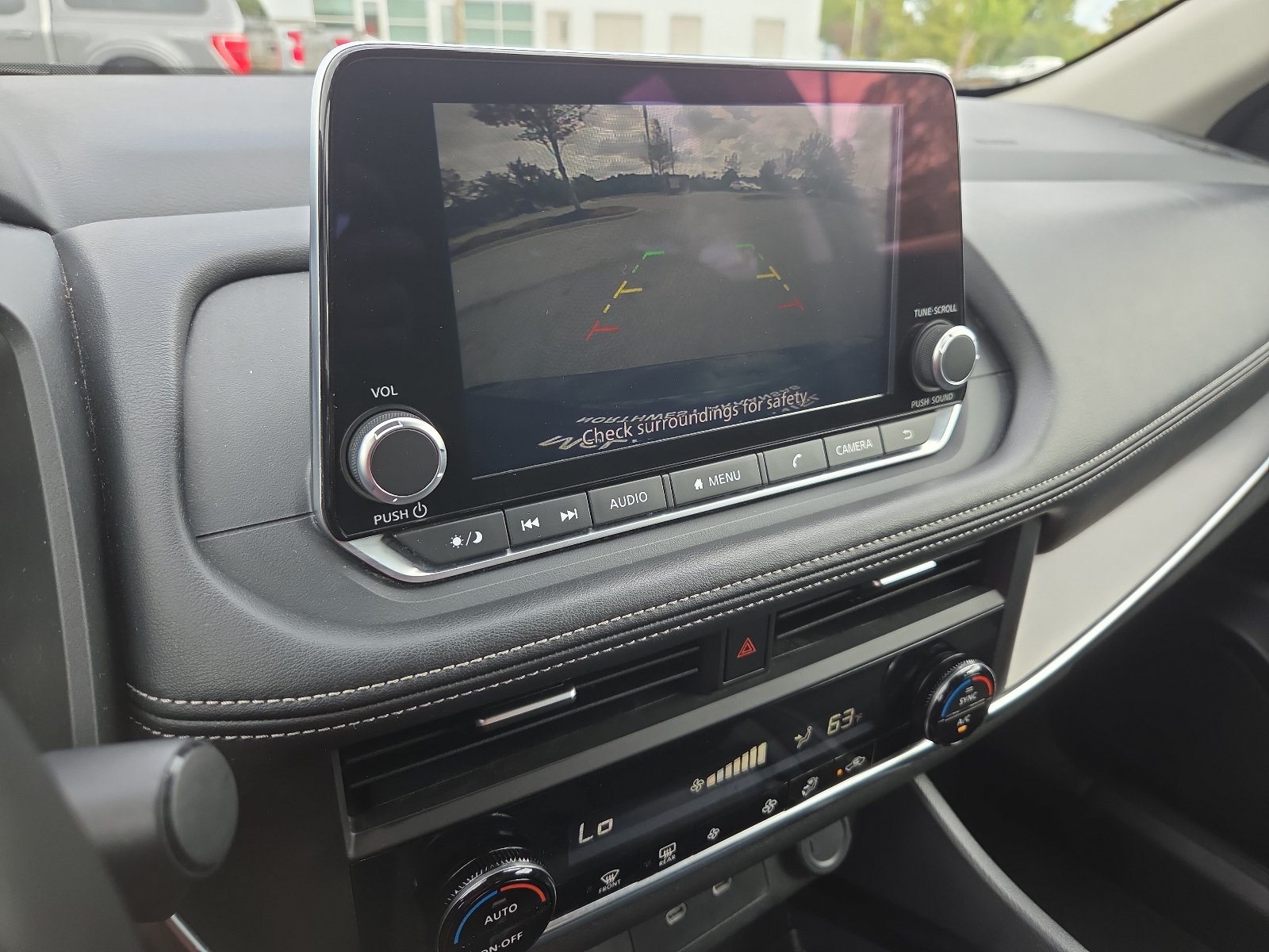 Used 2025 Nissan Rogue SV AWD/4WD image 17
