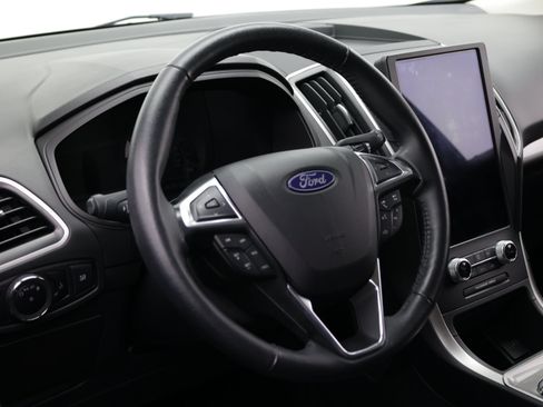 Used 2024 Ford Edge SEL AWD/4WD image 10