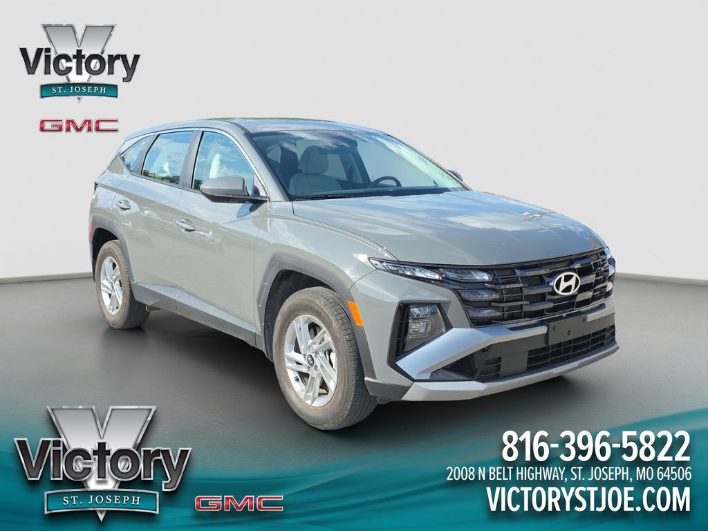 Used 2025 Hyundai Tucson SE AWD/4WD image 1