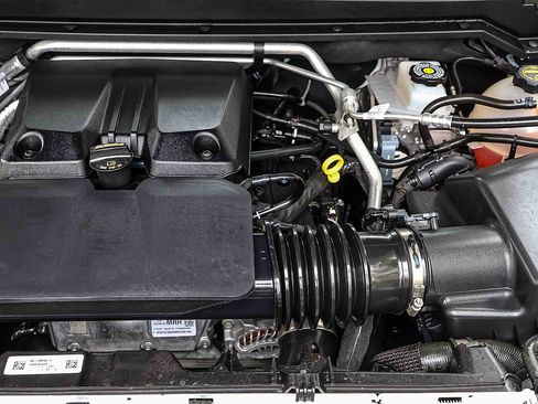 Used 2024 Chevrolet Colorado ZR2 w/ ZR2 Bison Edition image 31