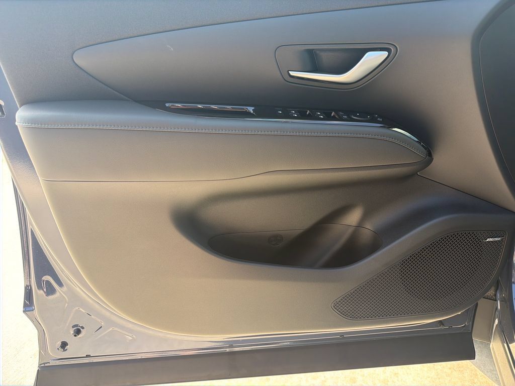 New 2026 Hyundai Tucson Limited AWD/4WD image 16