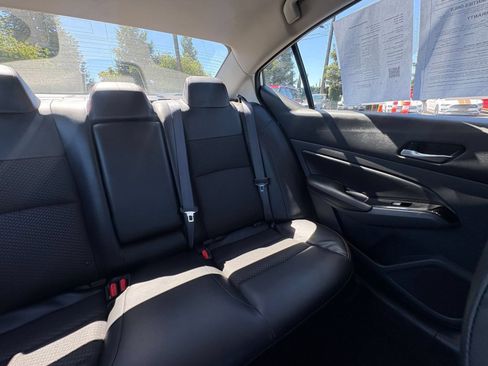 Used 2025 Nissan Altima 2.5 SR FWD image 37