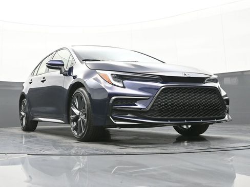 Used 2025 Toyota Corolla SE image 47