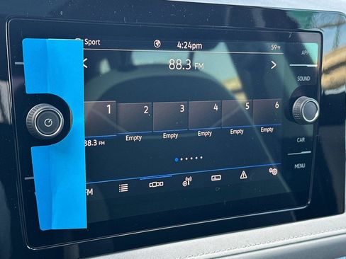 New 2026 Volkswagen Taos SE image 17