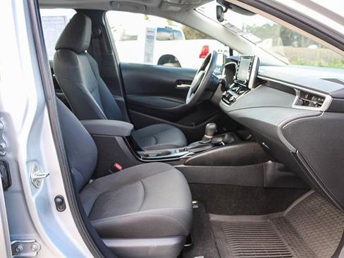 Used 2020 Toyota Corolla LE w/ LE Premium Package image 16